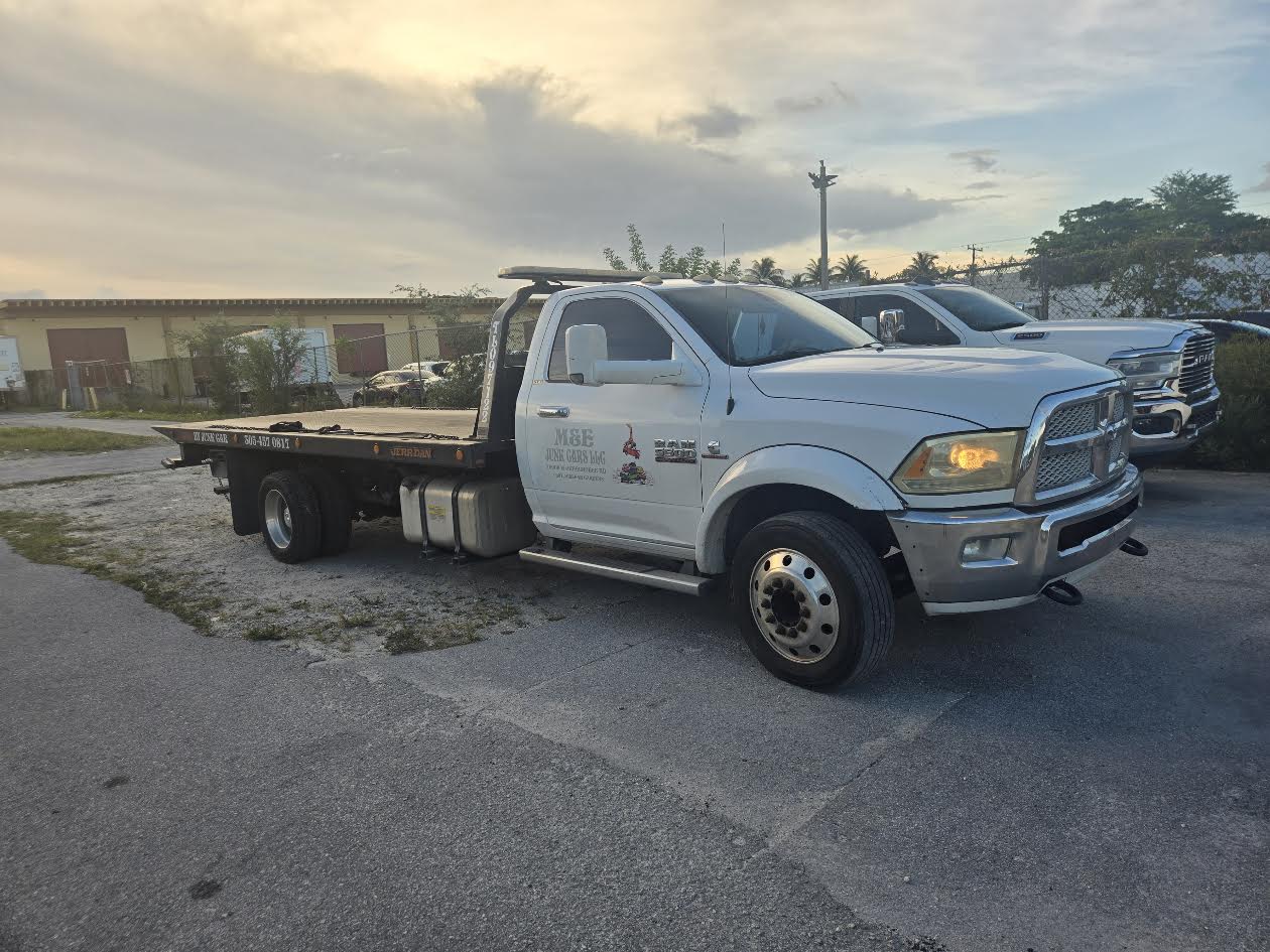 Rapid Towing vehicle transport equipment, telephone 305-457-0817